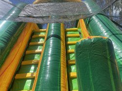 Tropical Run Obstacle Course