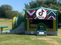 TikTok Jumping Castle with External Dry Slide